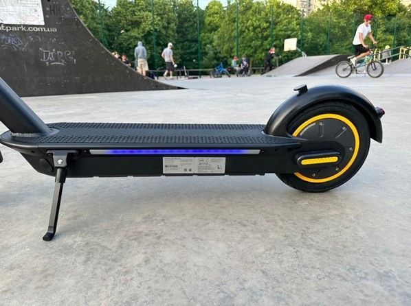 Електросамокат KUGOO G30 MAX Pro 600W 18Ah з передніми амортизаторами G30-MAX фото